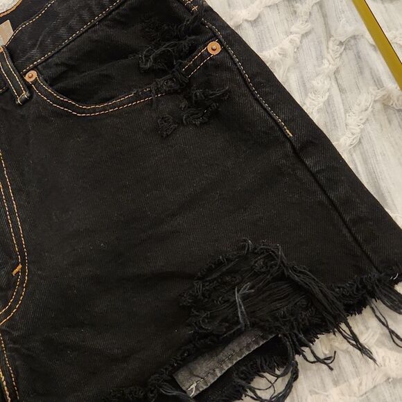 Vintage by Petros high waist black Levi's 505 jean shorts size 30! - Picture 10 of 11
